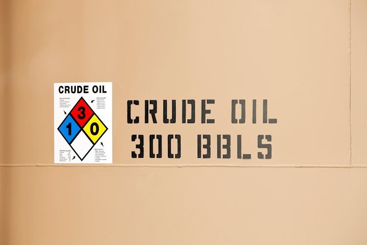 胡塞武装在红海袭击美国海军拉布恩号𢧐舰，WTI油价盘整于 72.90 美元附近